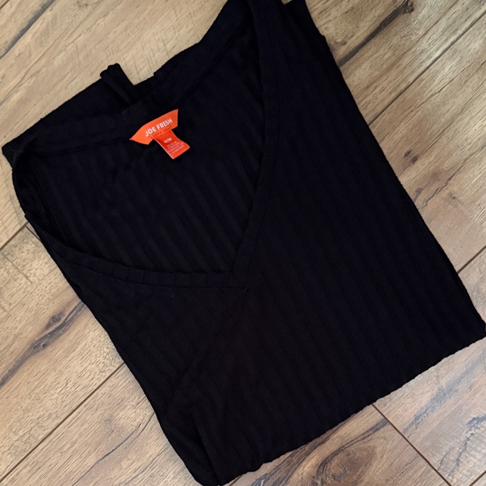 Joe Fresh Black Ribbed V-Neck Pullover - Picture 8 of 9